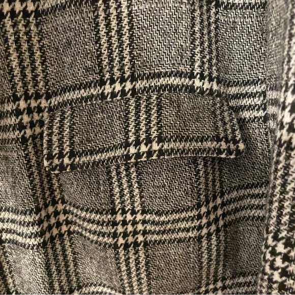 Grey Plaid Tailored Coat, Size XL - Picture 11 of 12